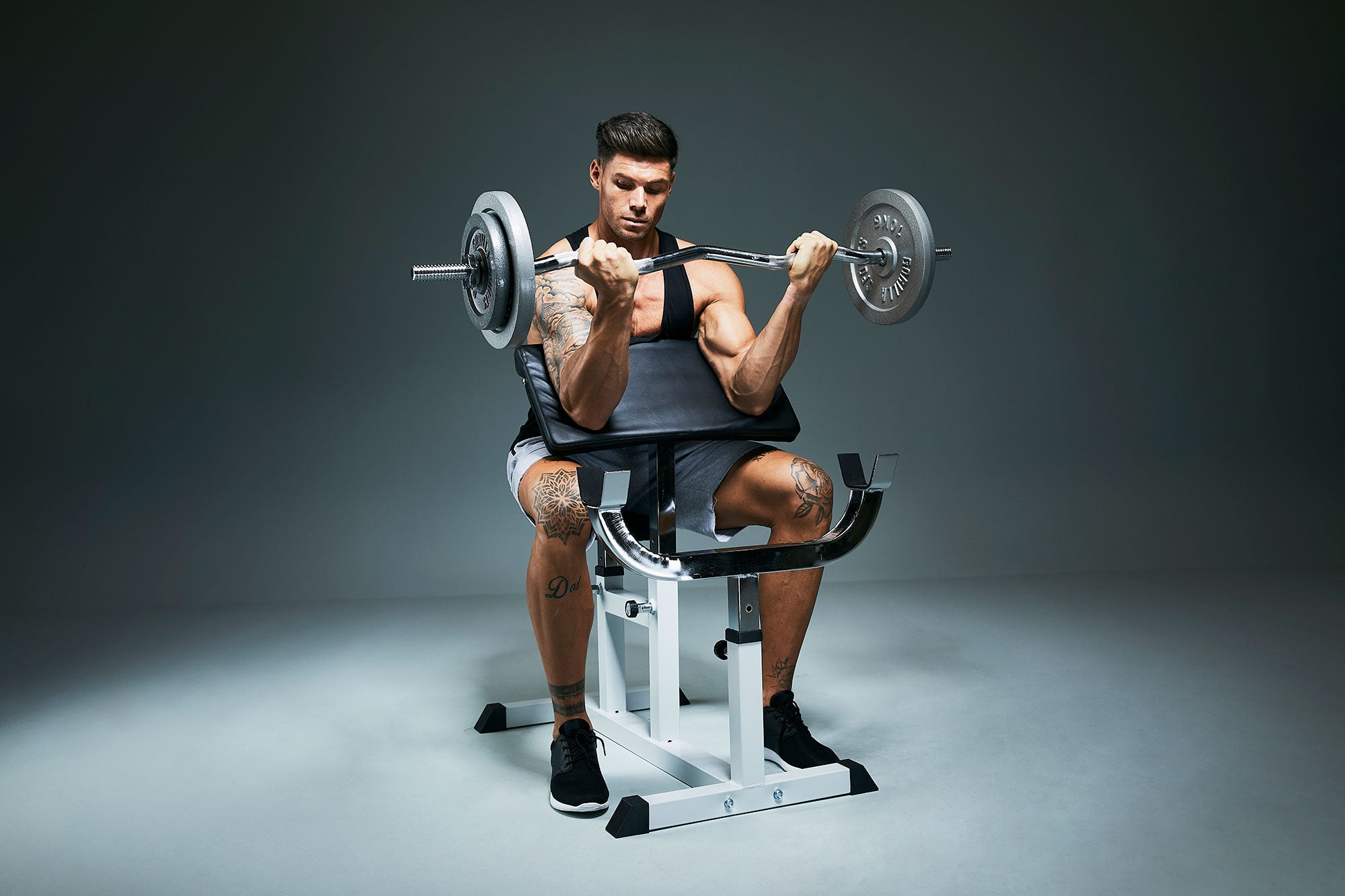 Regulējams Scott sols bicepsa treniņam, balts/melns