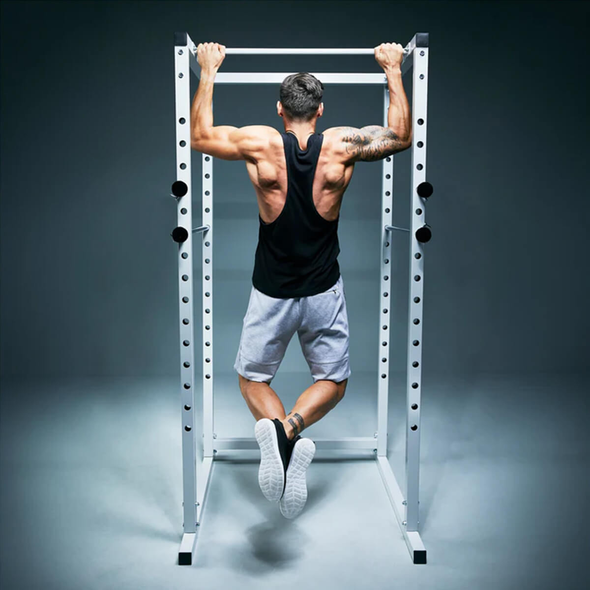 Power Rack pietupienu būris ar drošības balstiem un pievilkšanās stieni