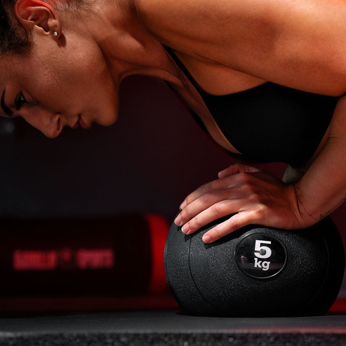 Slam Ball medicīnas bumba 3–20 kg, neslīdoša gumijas virsma
